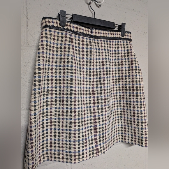 Ann Taylor Checkered Print Tweed Faux Wrap Mini Skirt 8P - Picture 4 of 9